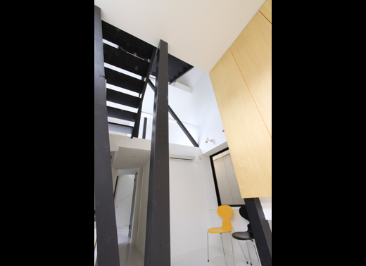 OUCHI-08　狭小二世帯住宅