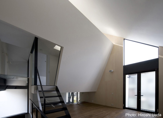OUCHI　狭小二世帯住宅