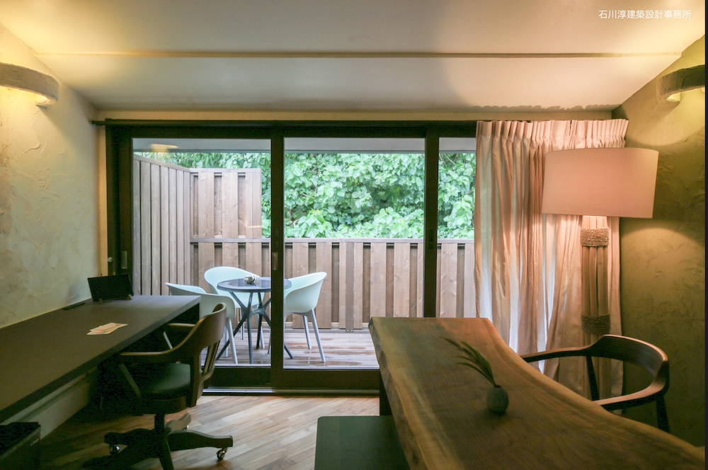 元浴室部分を書斎コナーとして部屋を拡張した